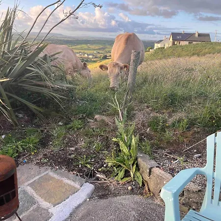 דירה Hillside Hideaway *