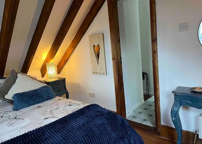 Hillside Hideaway Διαμέρισμα *